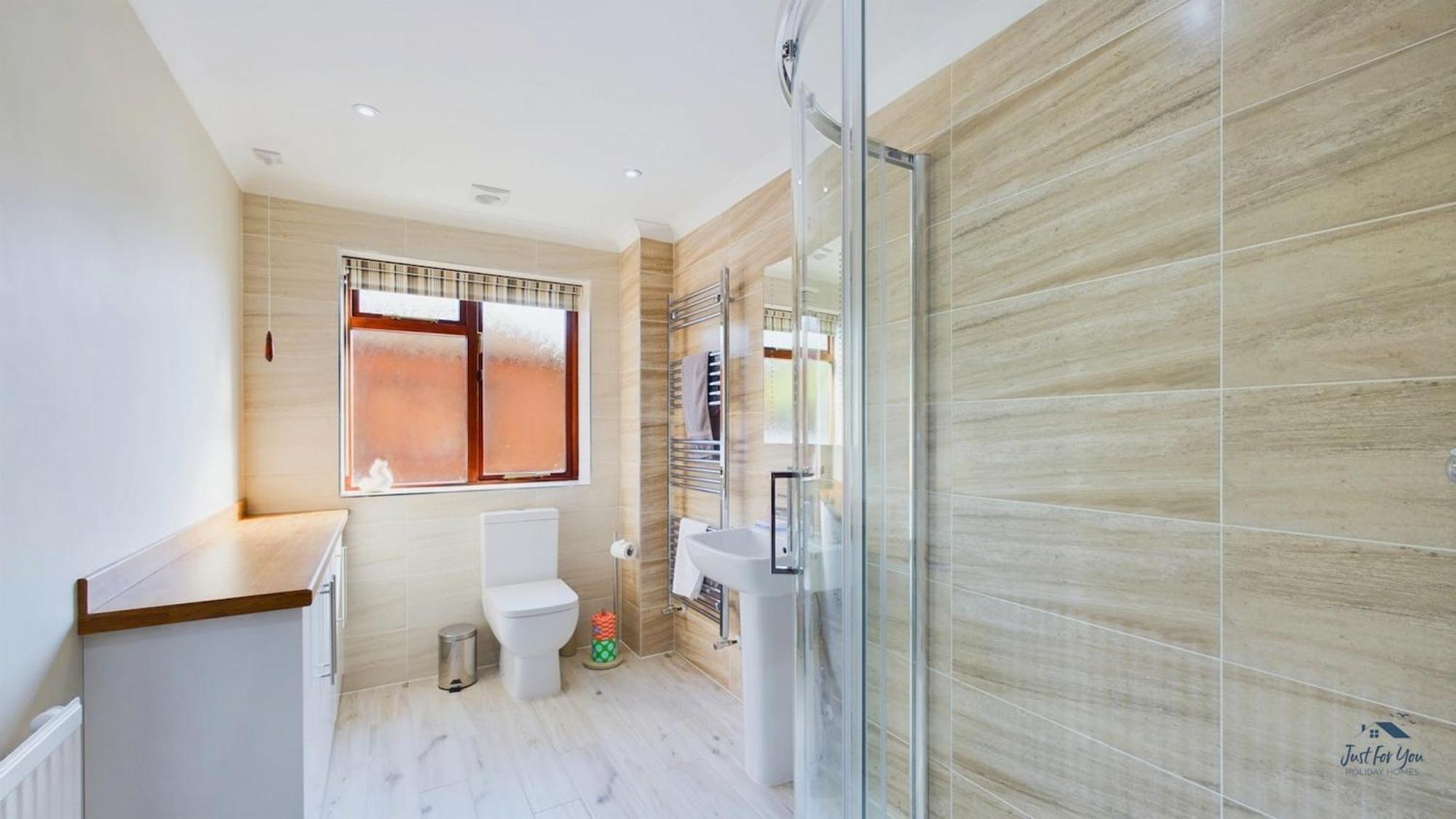 Dartmouth House Villa Totland  Ngoại thất bức ảnh